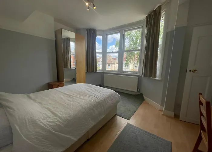 Rooms With Private Bathroom And Shared Kitchen